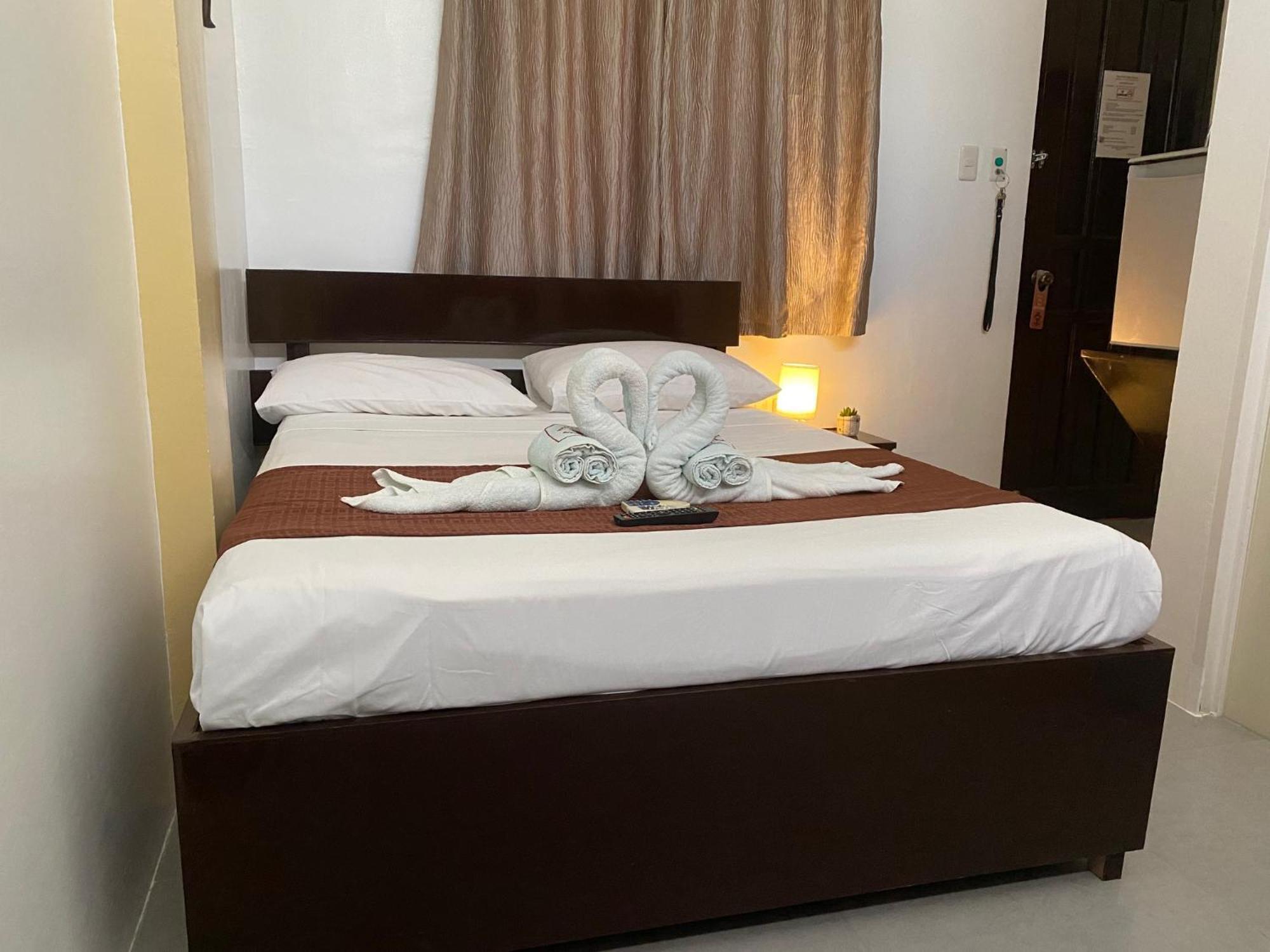 Papa Freds Beach Resort Puerto Galera Dış mekan fotoğraf