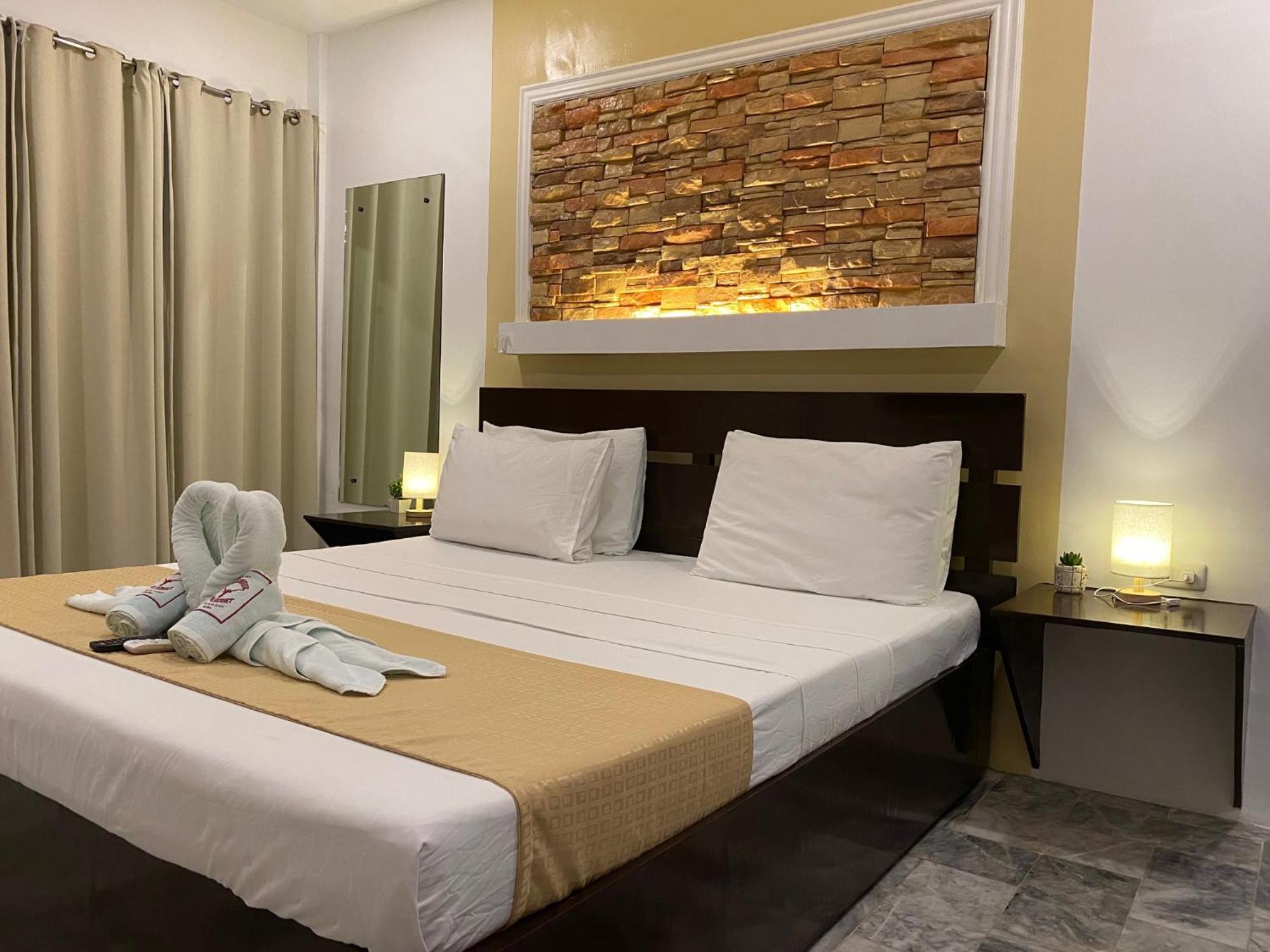 Papa Freds Beach Resort Puerto Galera Dış mekan fotoğraf